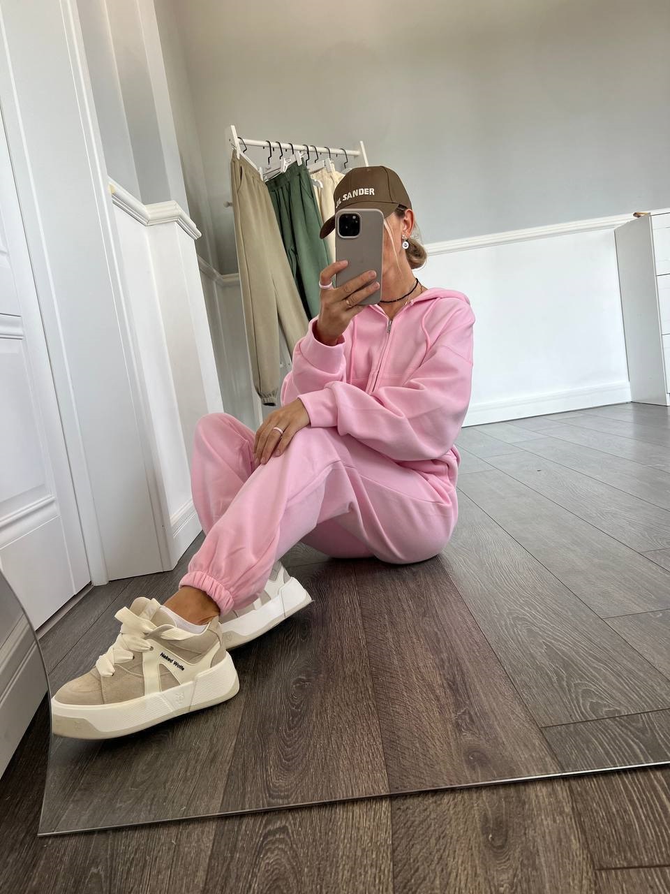 09b06486-c900-11ee-ad4e-166b0be12ee5_1