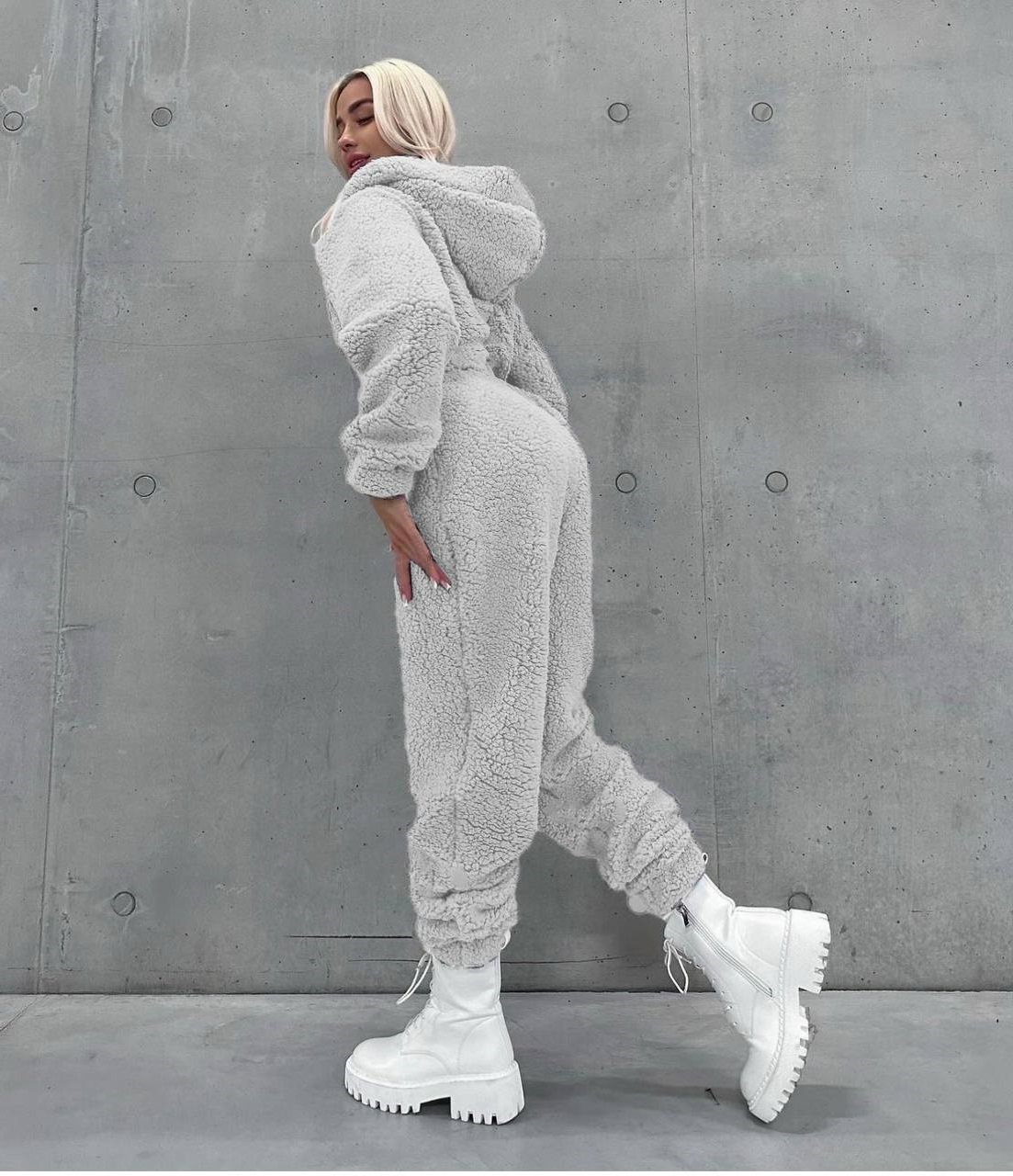 17bd39fa-9839-11ee-ad3f-166b0be12ee5_4