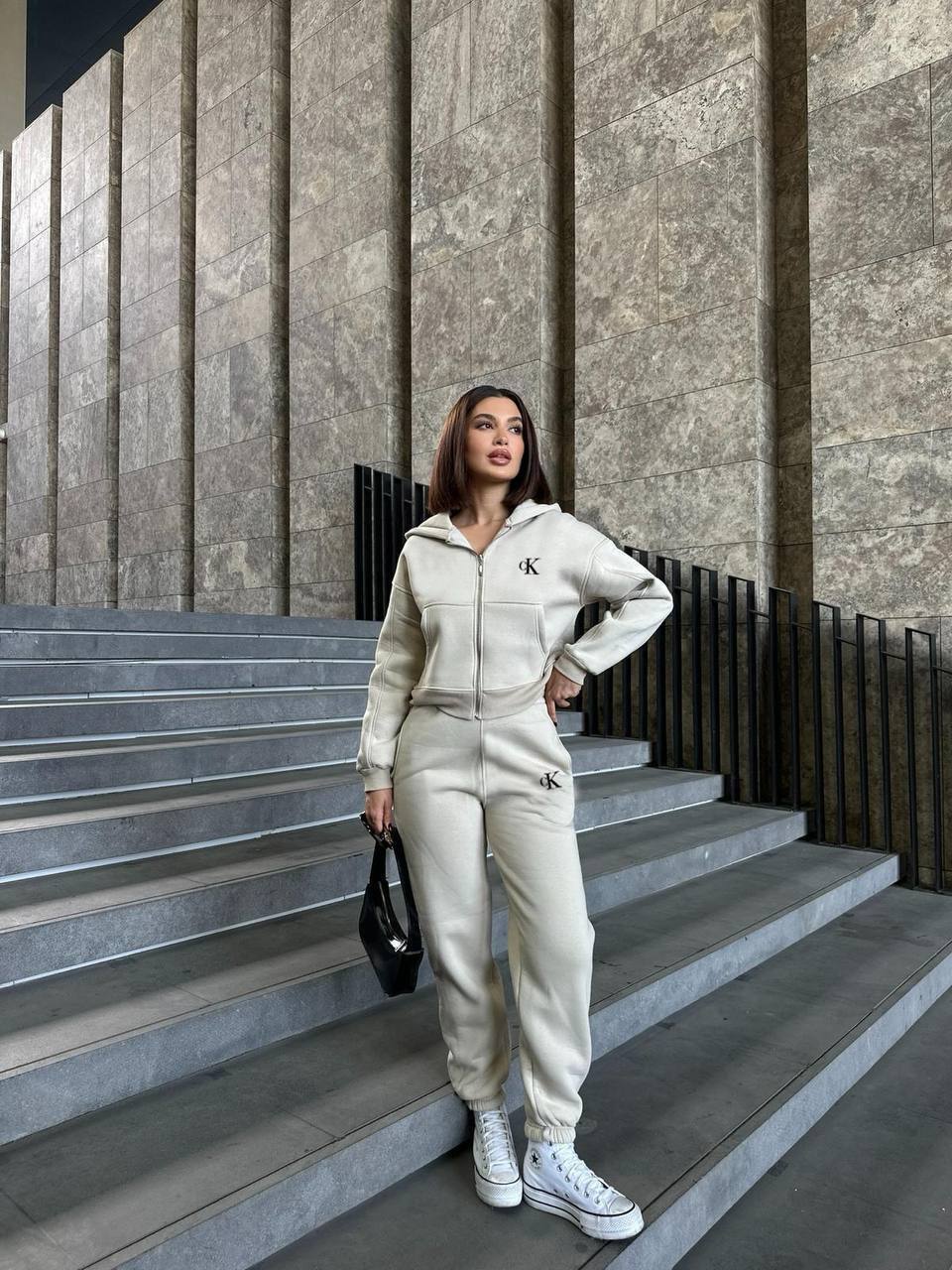 26eb21da-952d-11f0-8624-dee18ff4e8c0_1