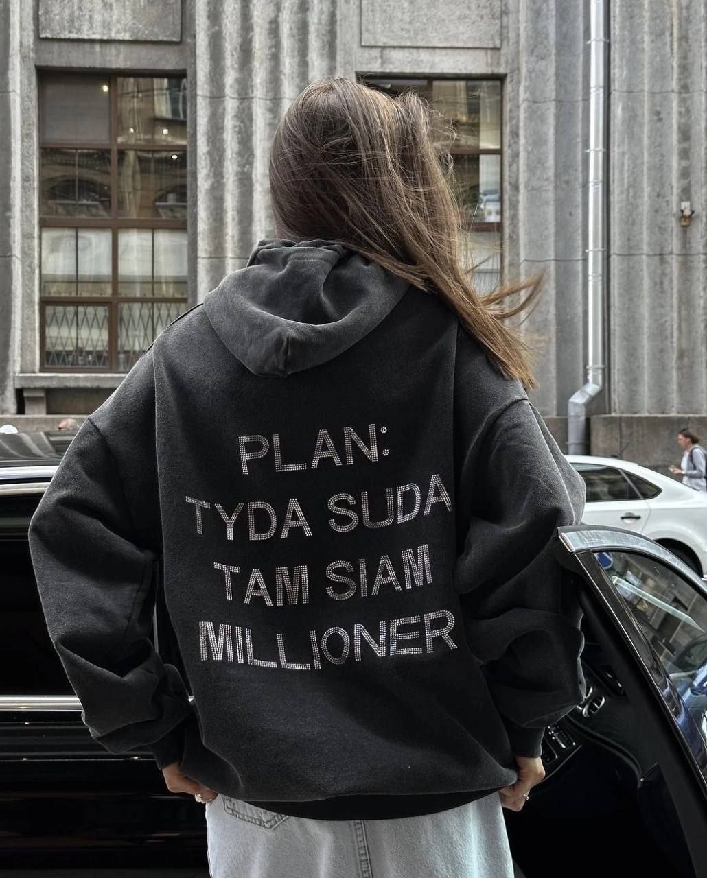 2da66341-7883-11f0-8624-dee18ff4e8c0_1