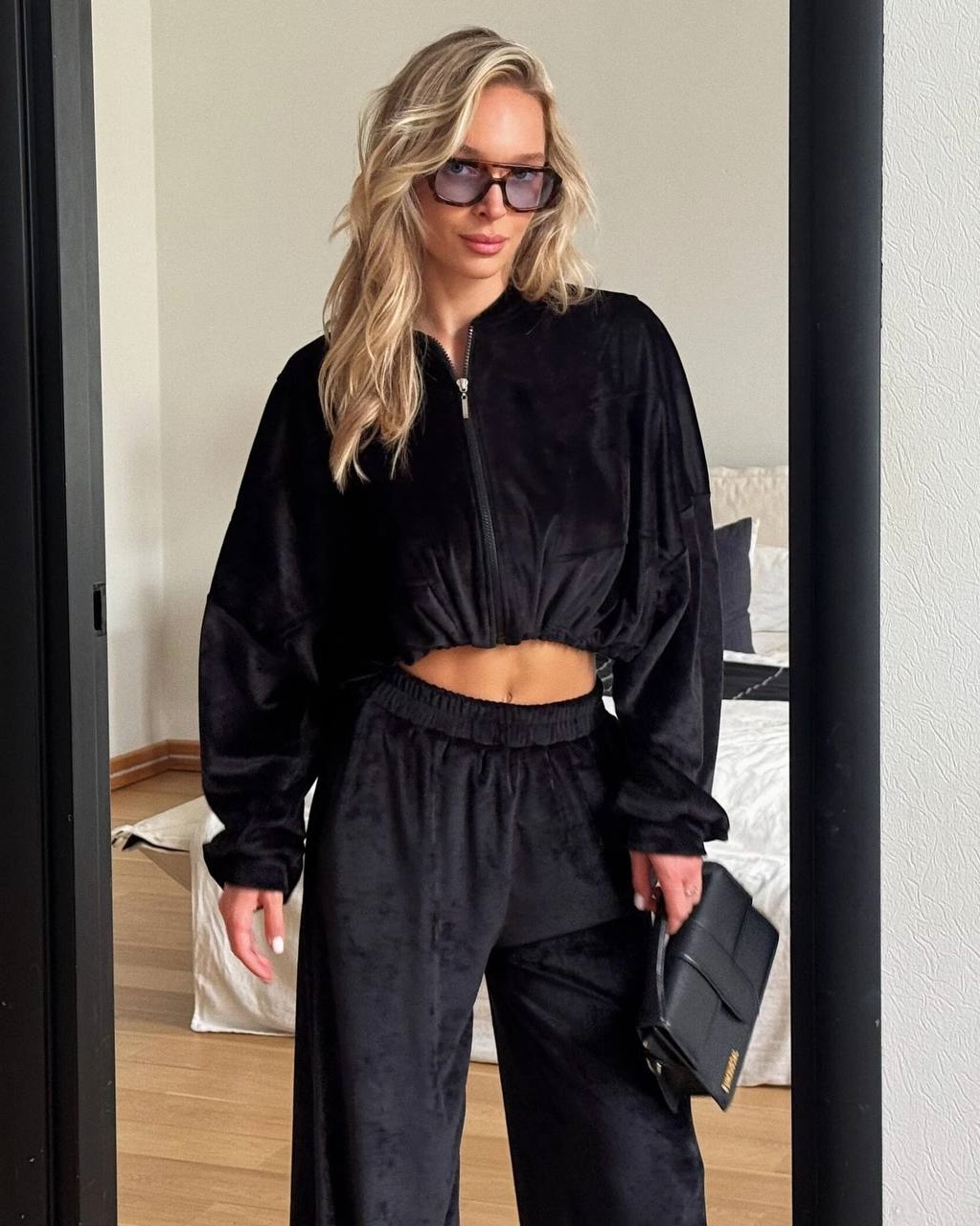 3b5e8e70-4145-11f0-8622-dee18ff4e8c0_1