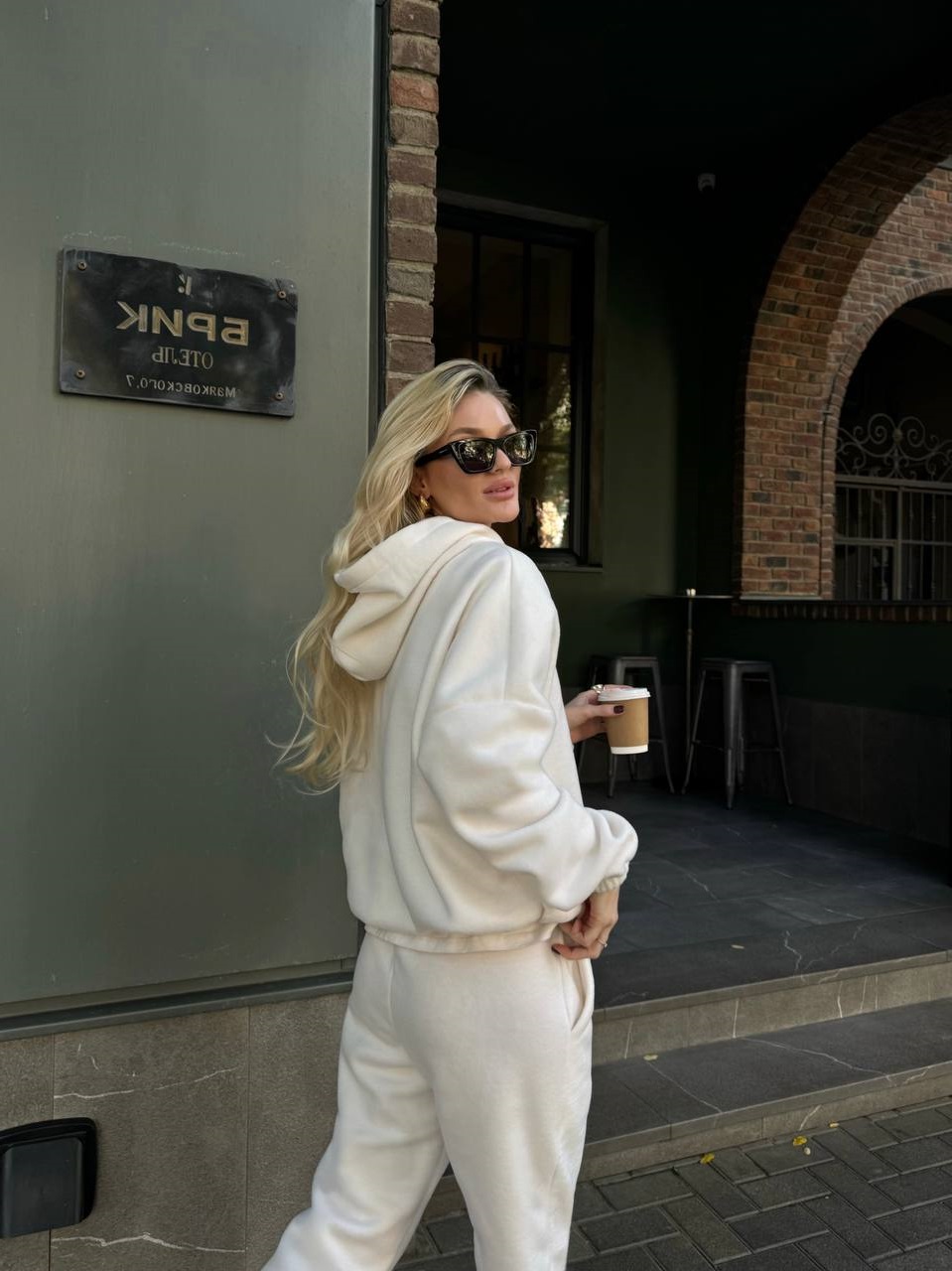 89097eec-9508-11ef-8620-dee18ff4e8c0_3