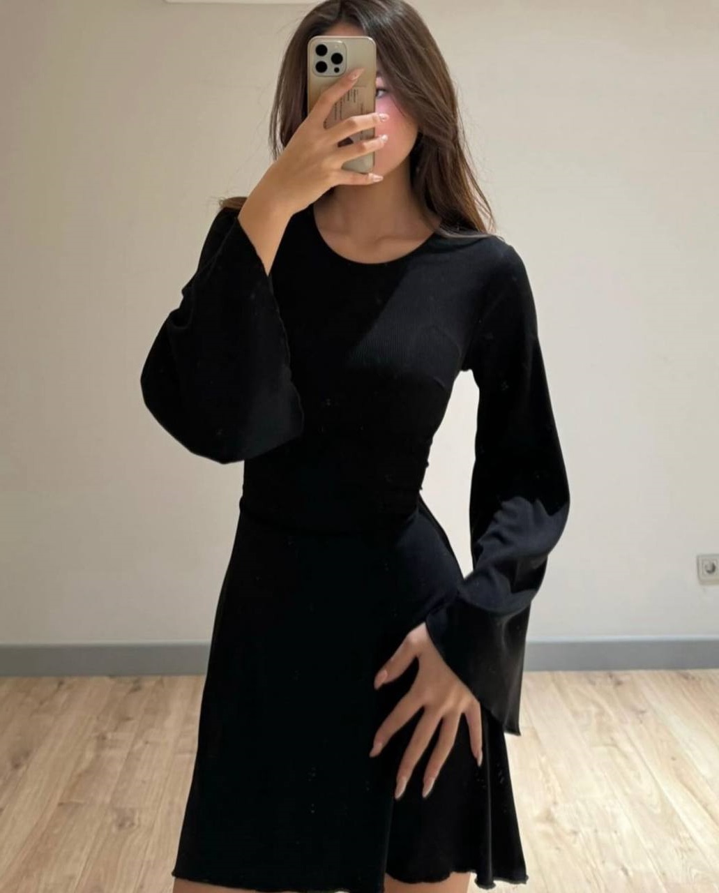 a8ffff3b-9c9f-11ee-ad41-166b0be12ee5_1