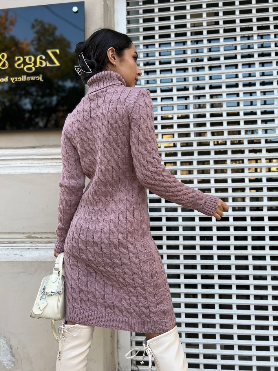 b773c187-8bc5-11ee-ad37-166b0be12ee5_2