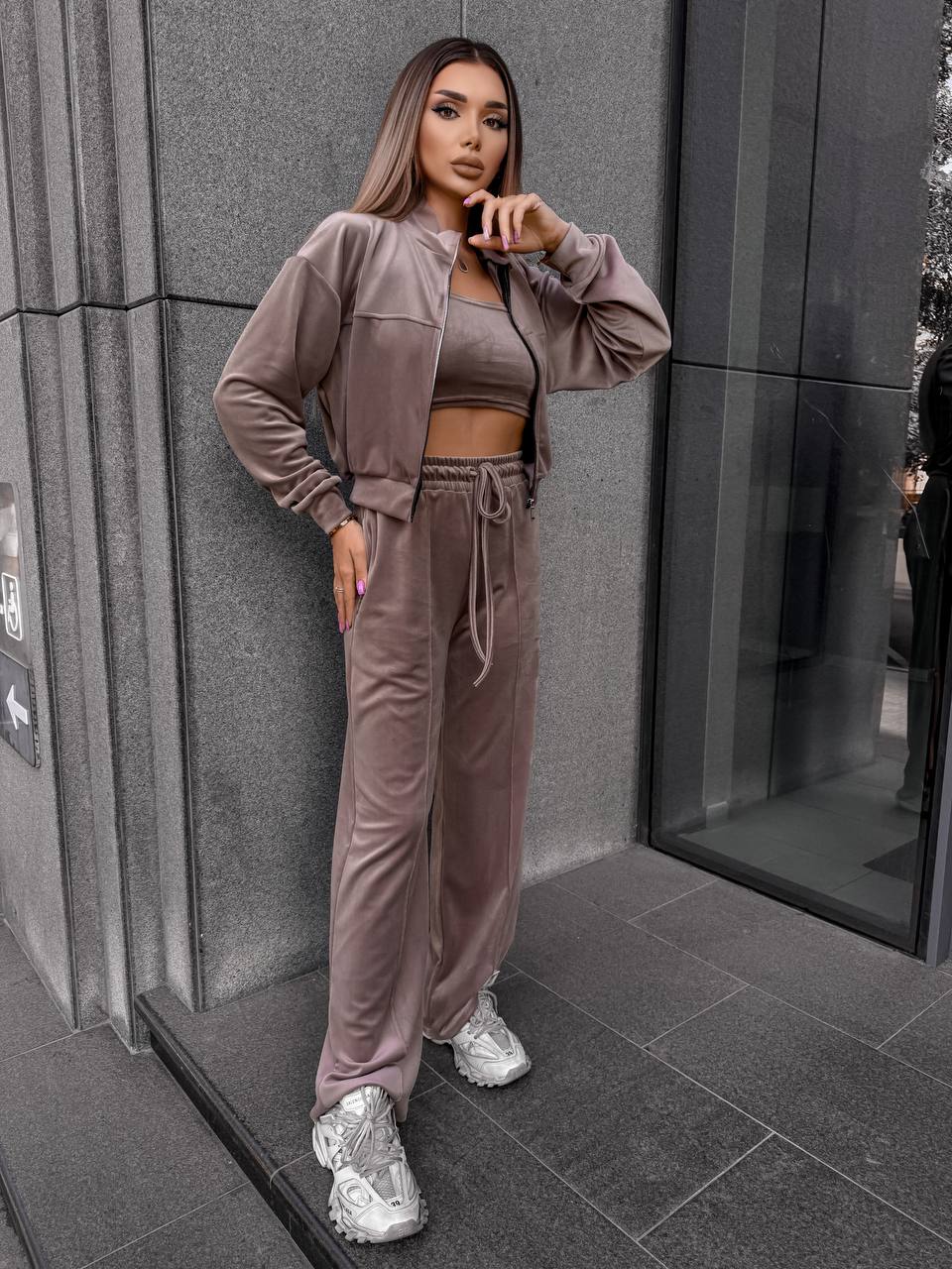 b7b6b613-7de5-11f0-8624-dee18ff4e8c0_1