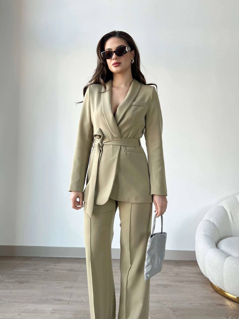 ba083473-fb3a-11ef-8621-dee18ff4e8c0_2