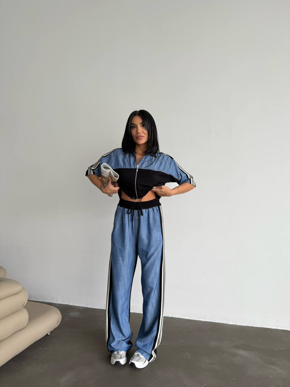 ecdd5202-0c17-11f0-8621-dee18ff4e8c0_1