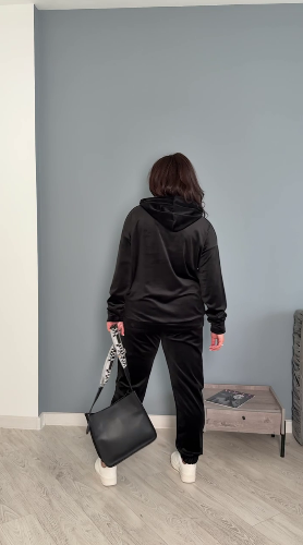 fa516746-f859-11ef-8621-dee18ff4e8c0_1