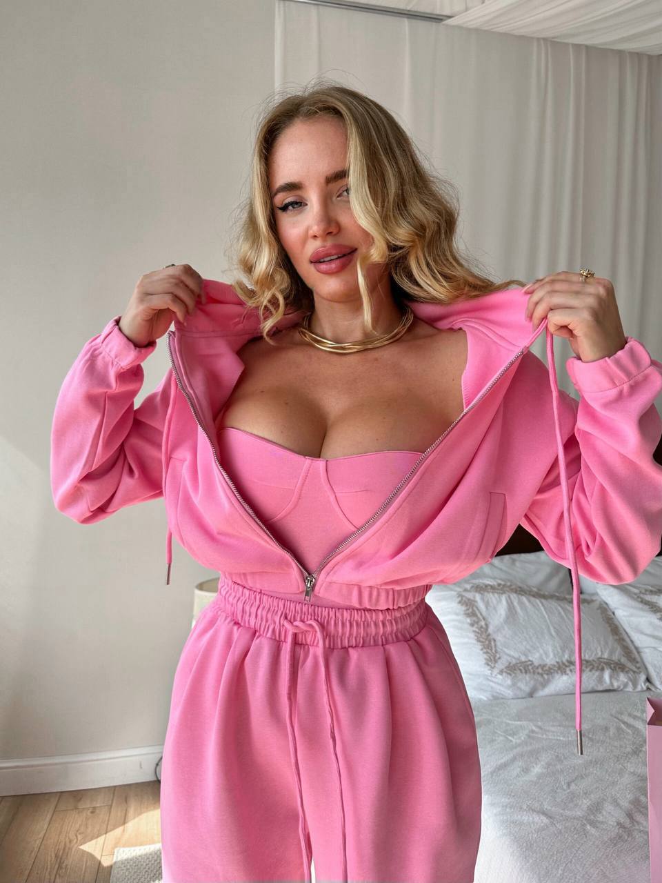 fbec6a23-7360-11f0-8624-dee18ff4e8c0_1