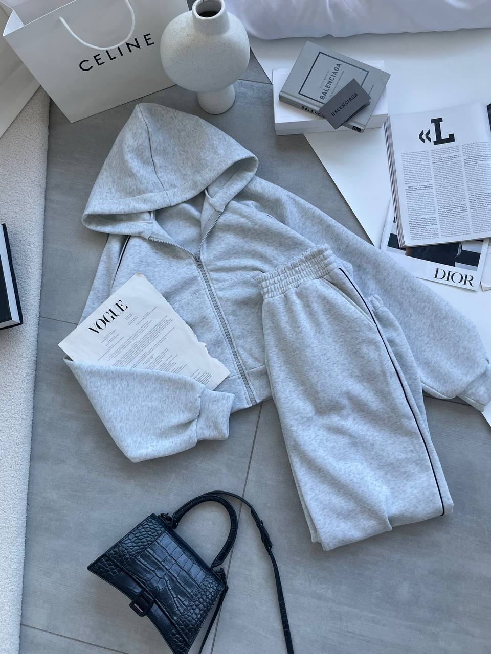 6da90b7d-46b7-11f0-8622-dee18ff4e8c0_2