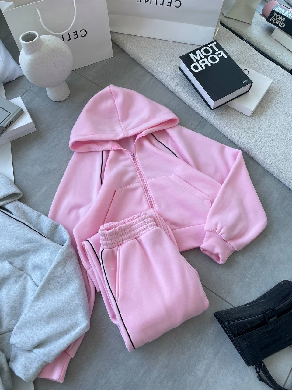 7f80a055-b9fe-11f0-8624-dee18ff4e8c0_4