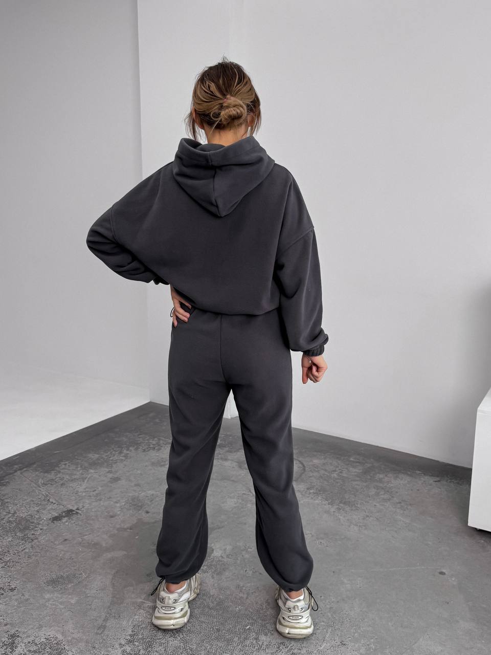 90fad6ed-49b3-11f0-8622-dee18ff4e8c0_1