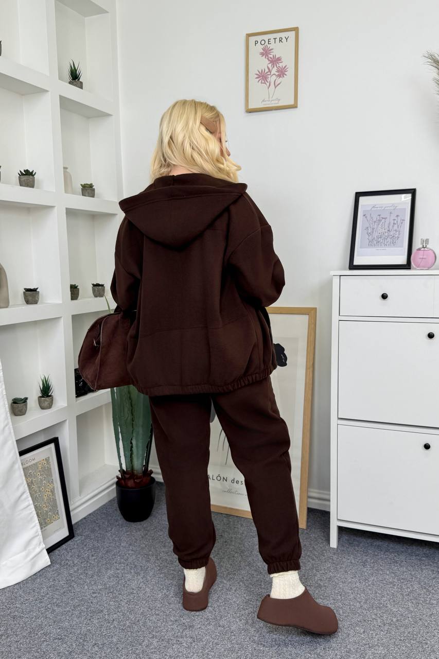 ad387e9a-add8-11f0-8624-dee18ff4e8c0_1