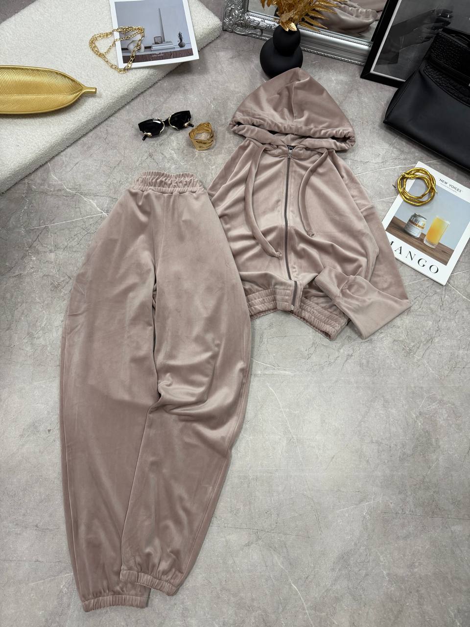 c4f7dbff-f6ba-11f0-8624-dee18ff4e8c0_2