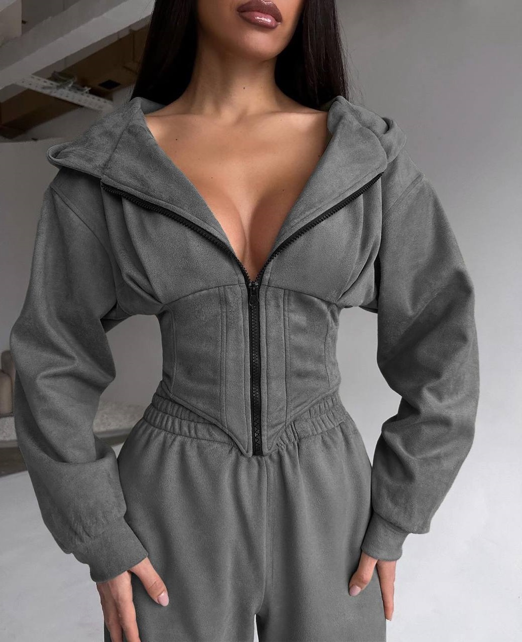 cd64b456-c8b9-11ee-ad4e-166b0be12ee5_1