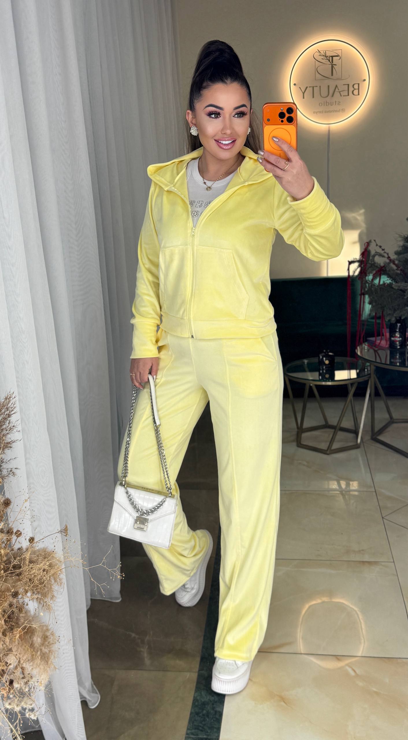 f098a913-04bc-11f1-8624-dee18ff4e8c0_1