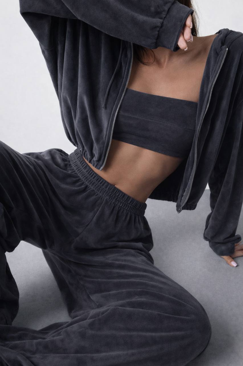 8d63fb69-f63a-11f0-8624-dee18ff4e8c0_1