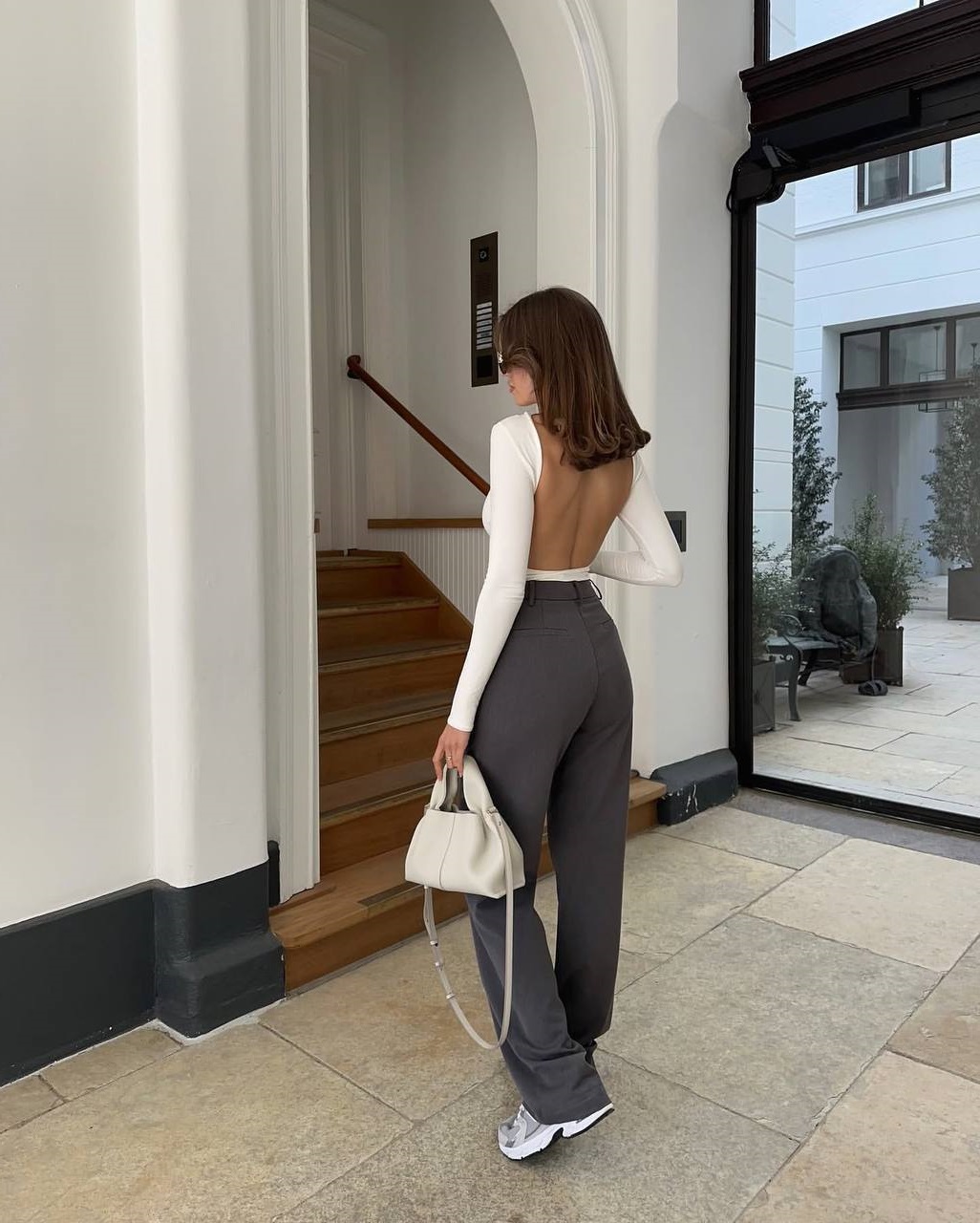 0090c565-3fe1-11f0-8622-dee18ff4e8c0_2