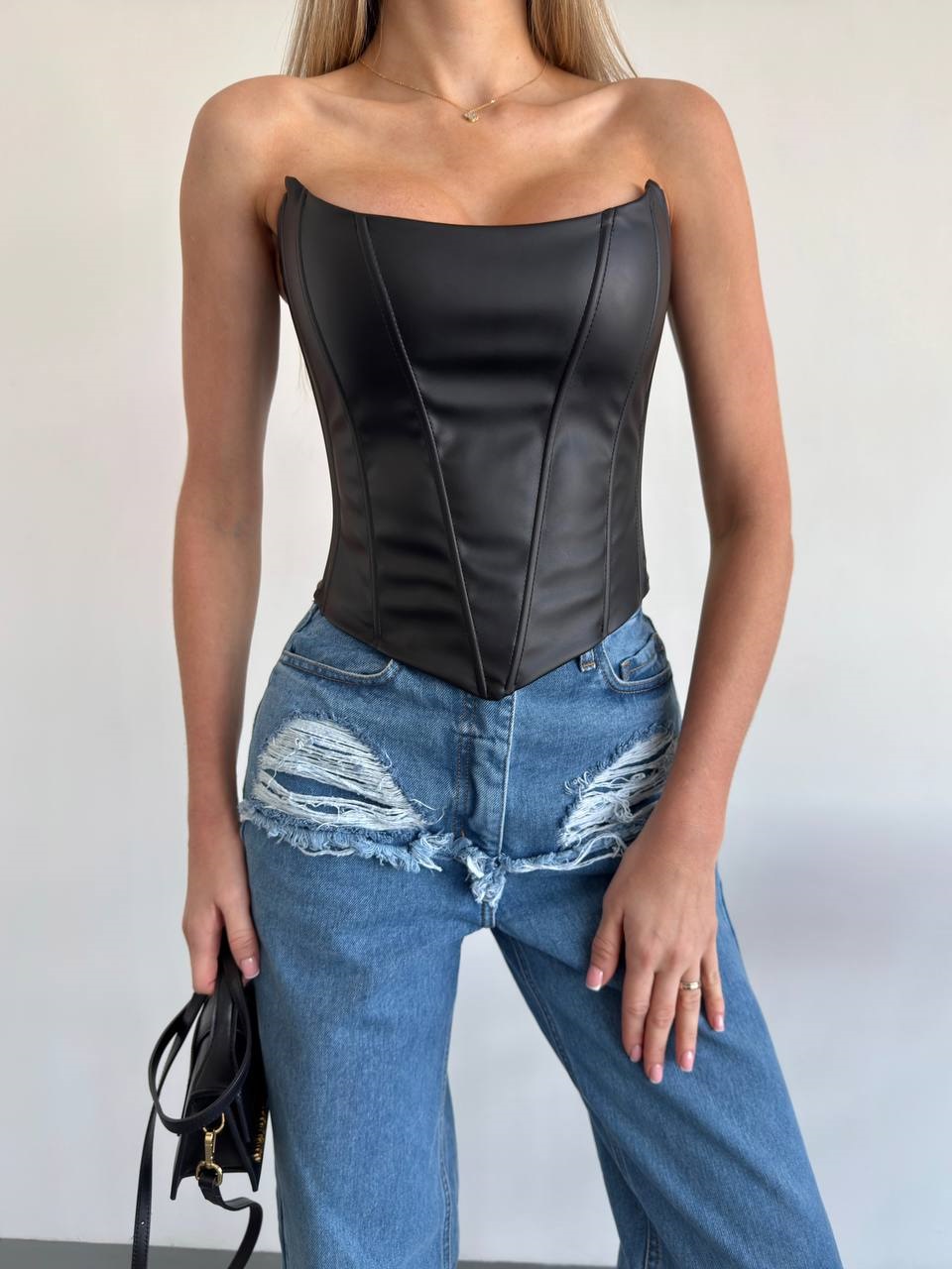 32cd2337-067c-11f0-8621-dee18ff4e8c0_0