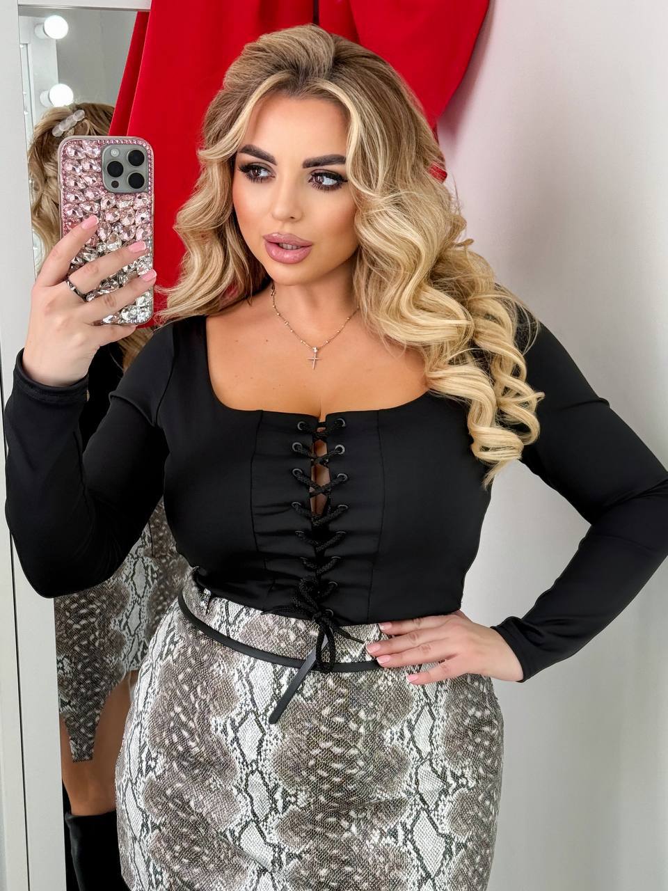 6bb7ee63-d5e5-11ef-8621-dee18ff4e8c0_2