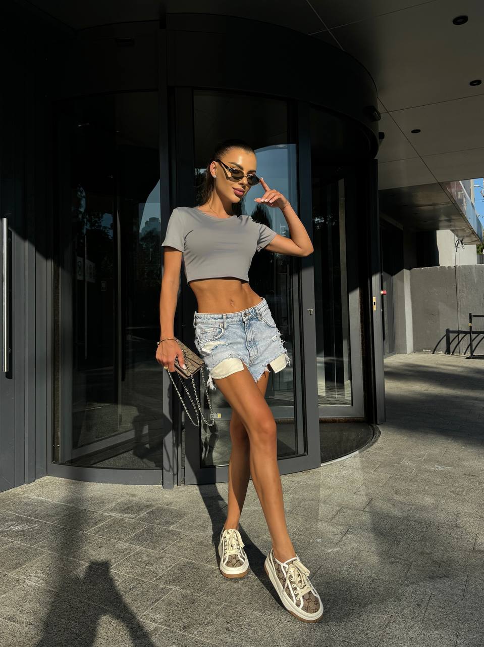 8951f06f-3e2a-11f0-8622-dee18ff4e8c0_1