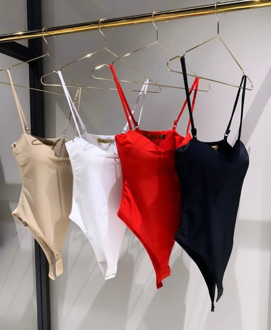 d8946170-25bf-11f0-8622-dee18ff4e8c0_1