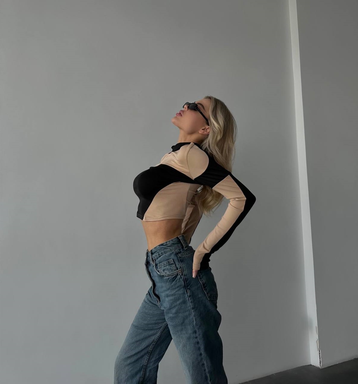 dee50520-fdfe-11ee-ad75-166b0be12ee5_1