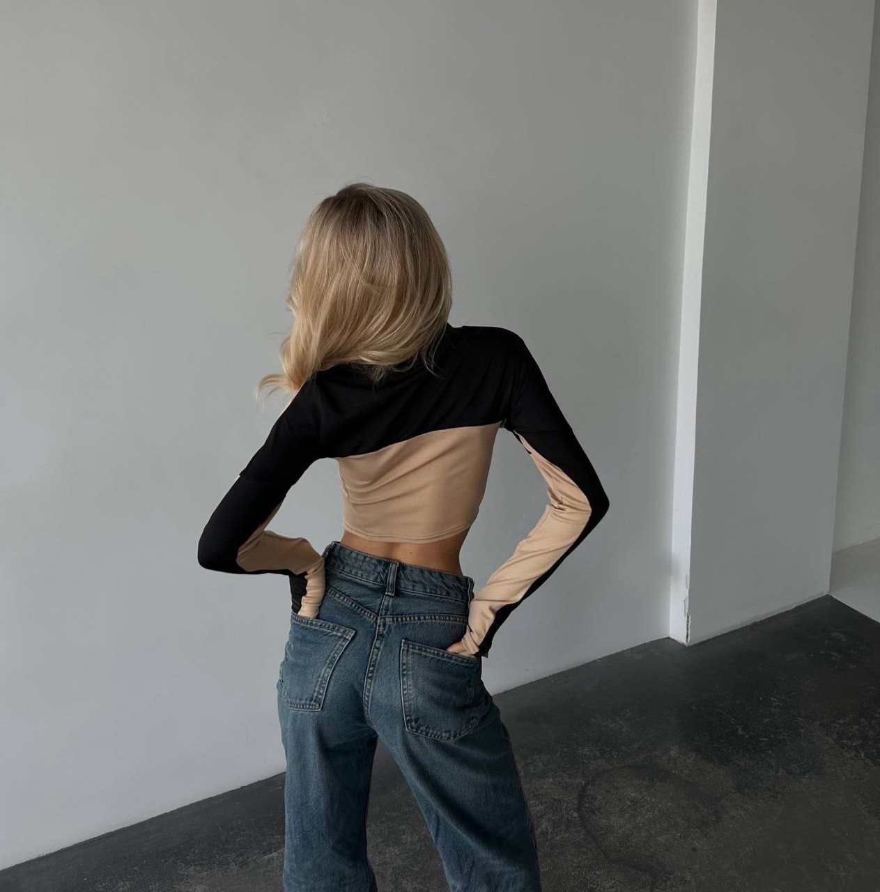 dee50520-fdfe-11ee-ad75-166b0be12ee5_2