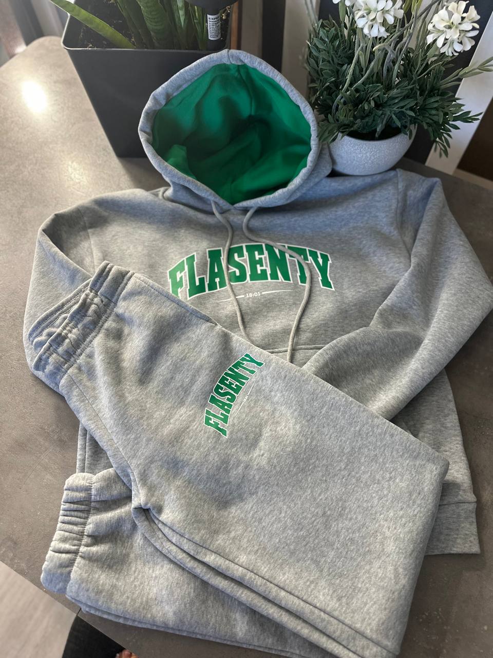 fa2a4c53-444d-11f0-8622-dee18ff4e8c0_1