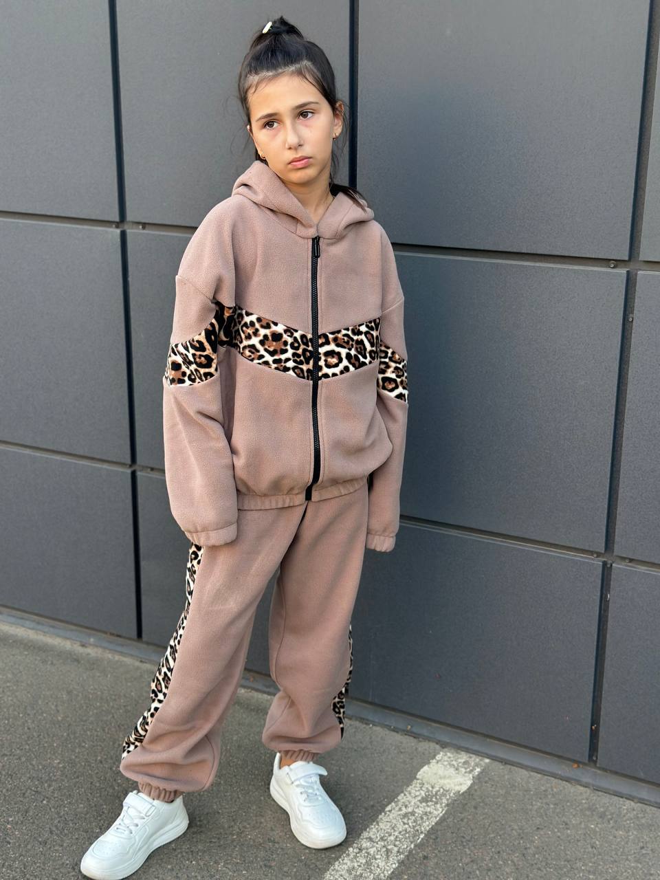 ffe10f46-42c3-11f0-8622-dee18ff4e8c0_4