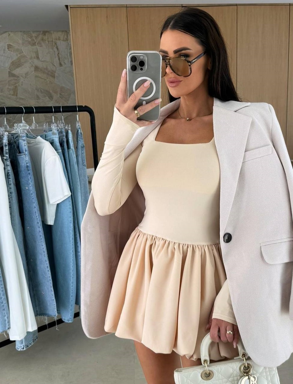 0118775e-ebd5-11ef-8621-dee18ff4e8c0_3