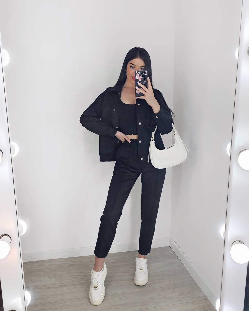 01a94012-f43e-11ef-8621-dee18ff4e8c0_1