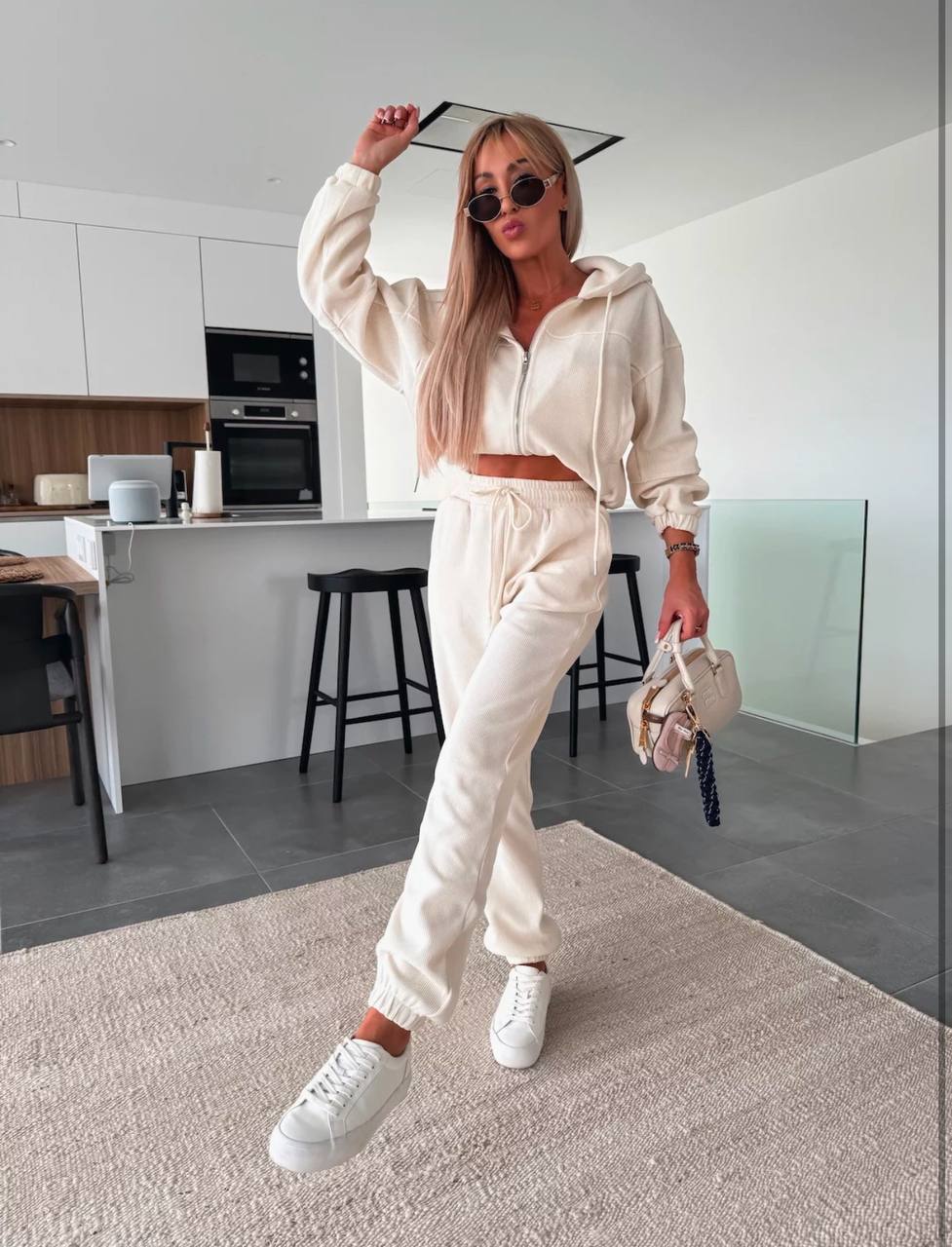 03183177-ebe5-11ef-8621-dee18ff4e8c0_2