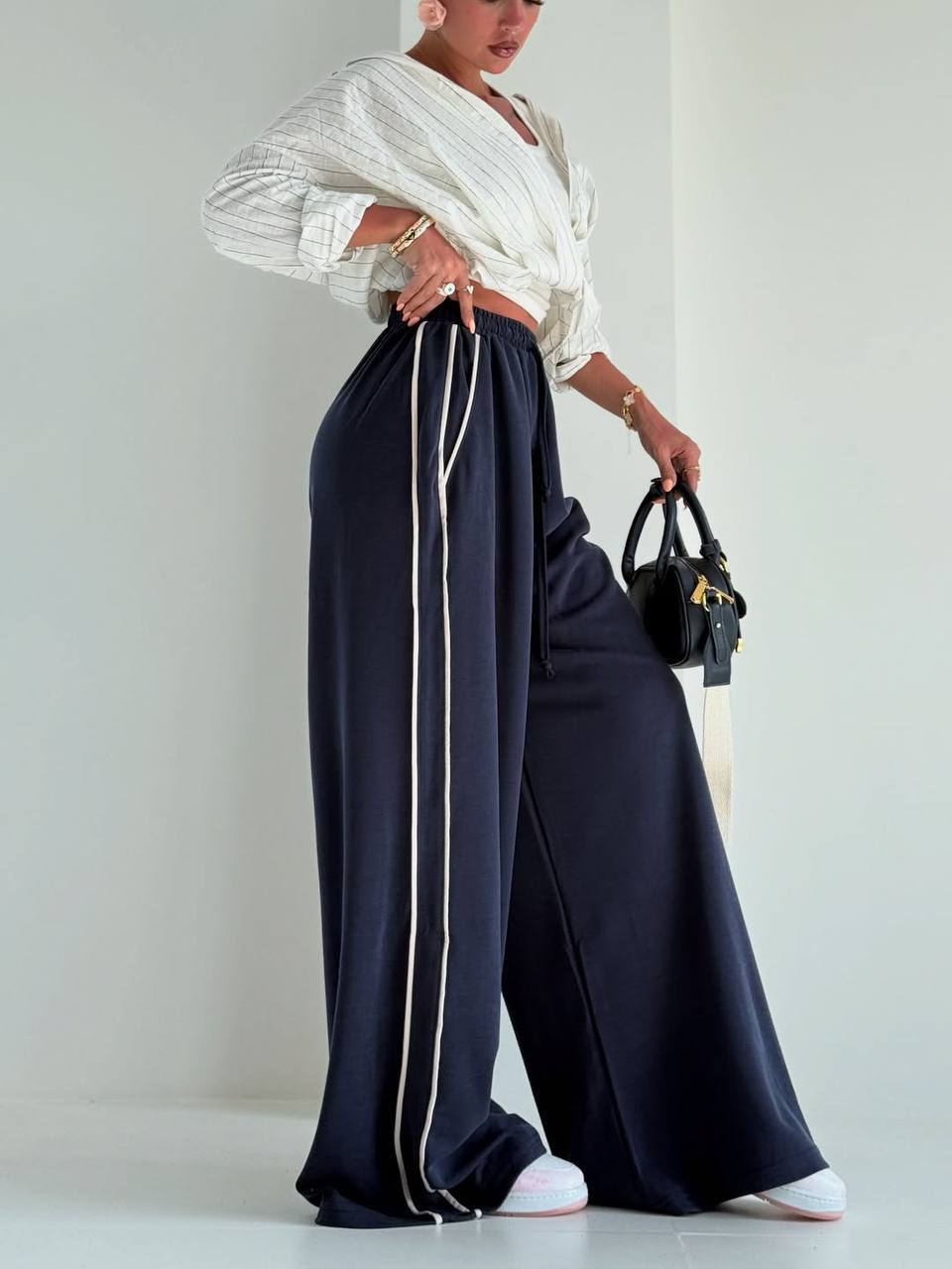 07b403e8-43cc-11f0-8622-dee18ff4e8c0_1