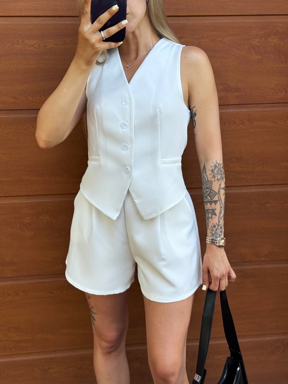 09e4d75d-6a09-11f0-8624-dee18ff4e8c0_1