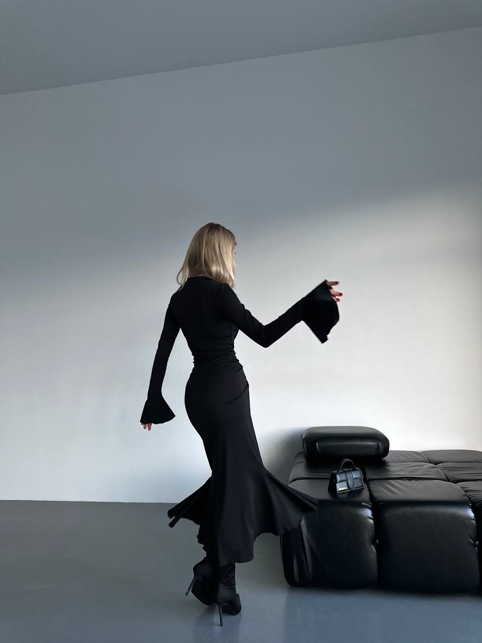 1000198d-8700-11ee-ad37-166b0be12ee5_4