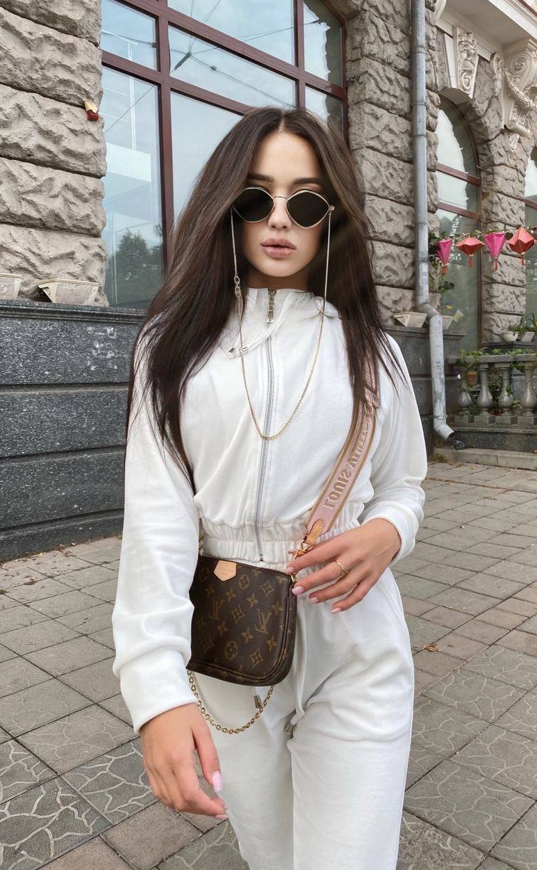 214be26d-c9ef-11ed-aceb-166b0be12ee5_2