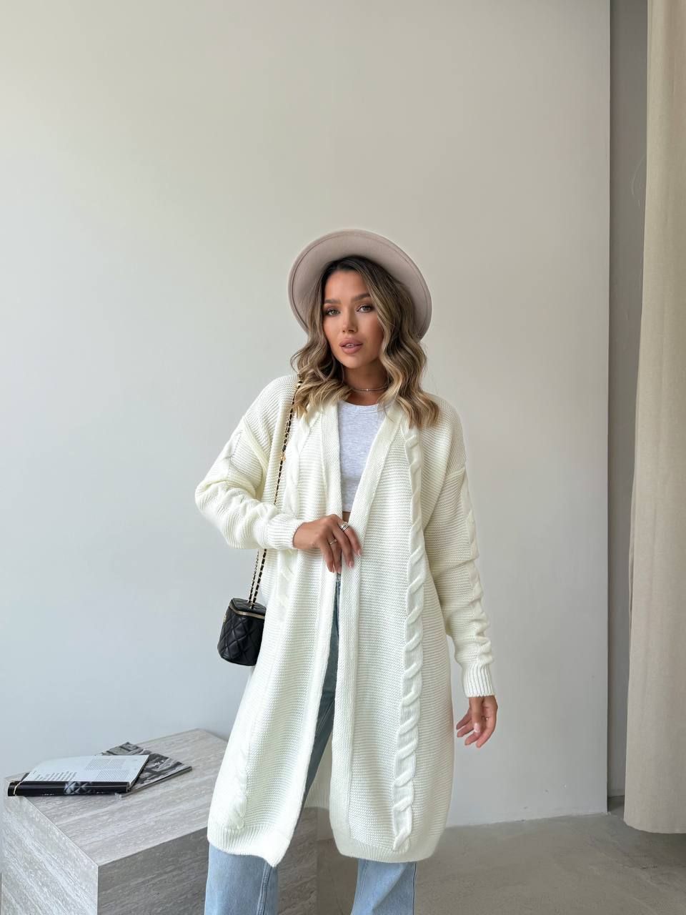 28126af1-7441-11f0-8624-dee18ff4e8c0_1