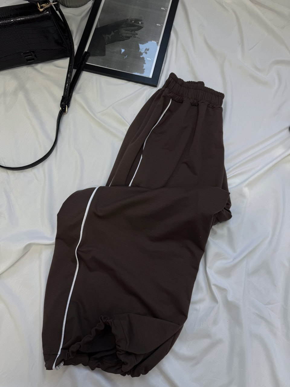 2c5ed59a-7943-11f0-8624-dee18ff4e8c0_2