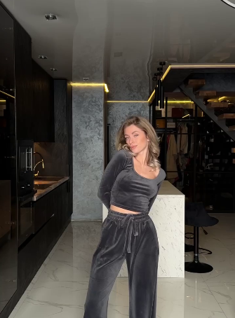 32cd2350-067c-11f0-8621-dee18ff4e8c0_0