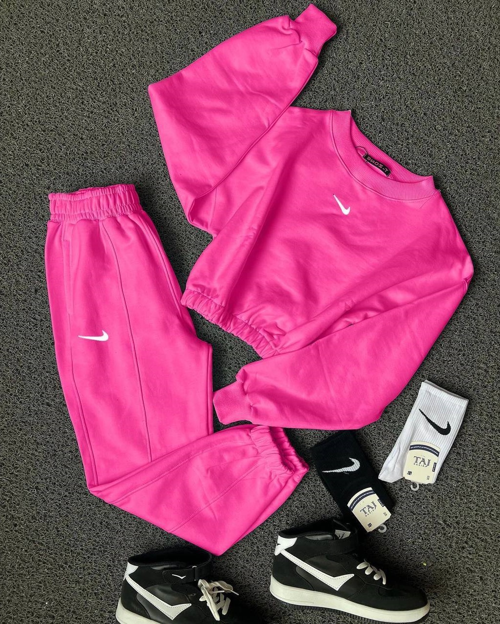 37ecf946-dfc8-11ee-ad53-166b0be12ee5_0