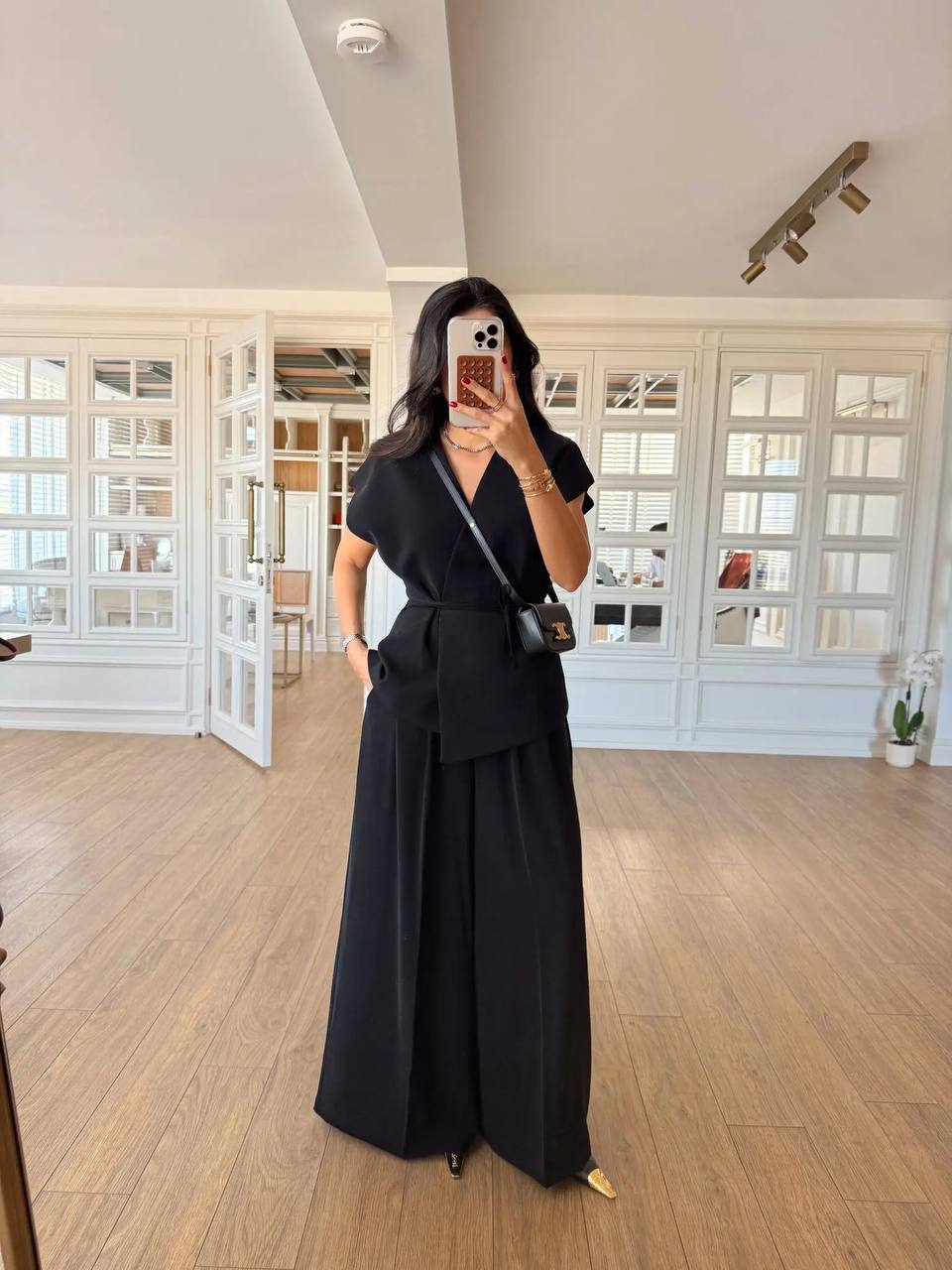 3bd3b3d6-0ca5-11f0-8621-dee18ff4e8c0_0