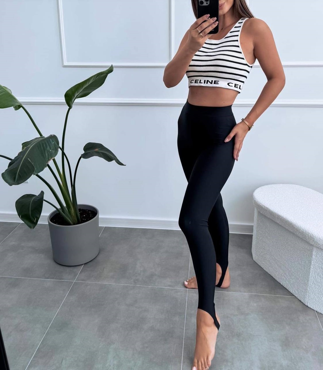 3c8471a2-f2f8-11ef-8621-dee18ff4e8c0_1