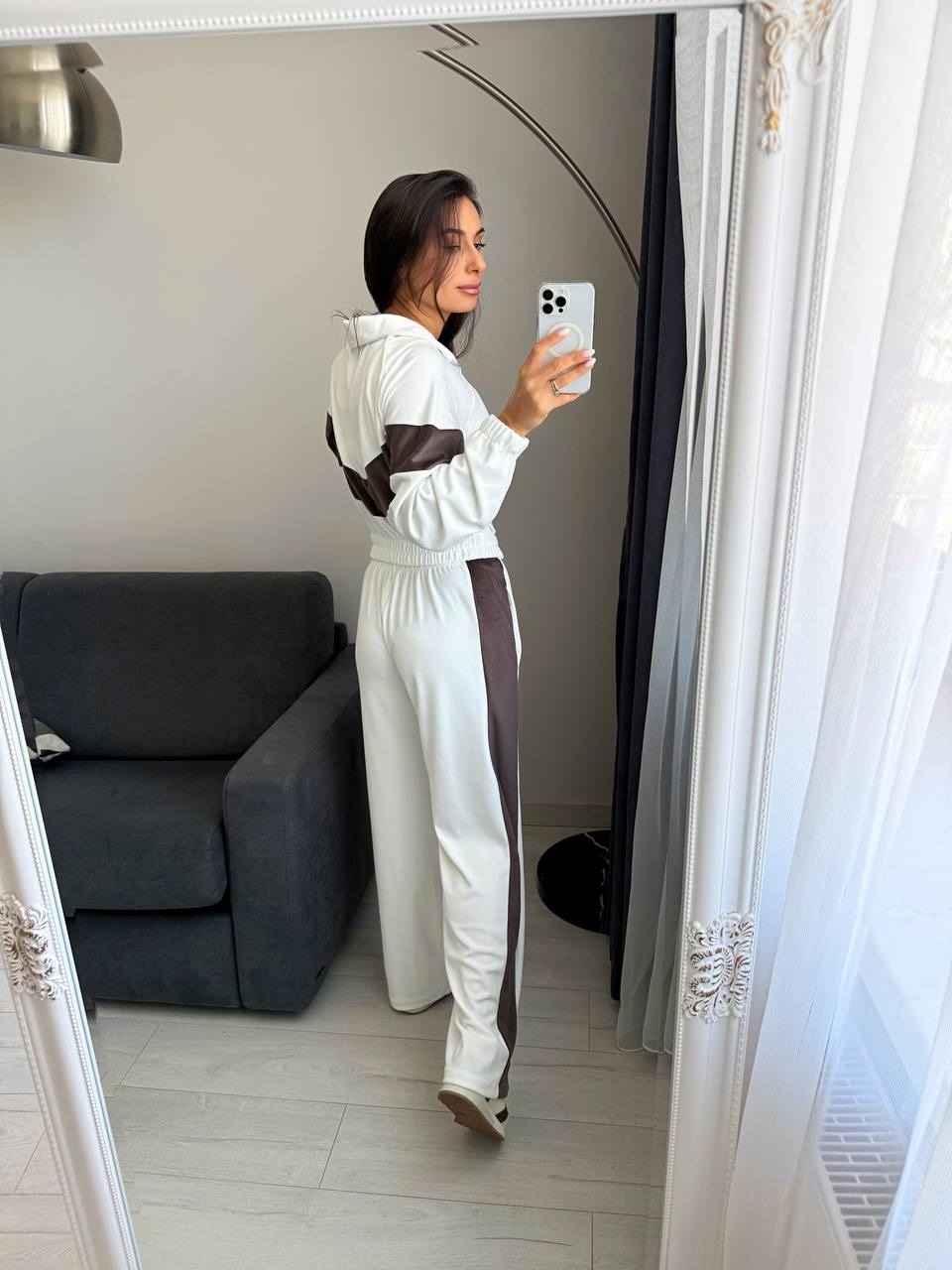 3f00eb81-7b77-11f0-8624-dee18ff4e8c0_2