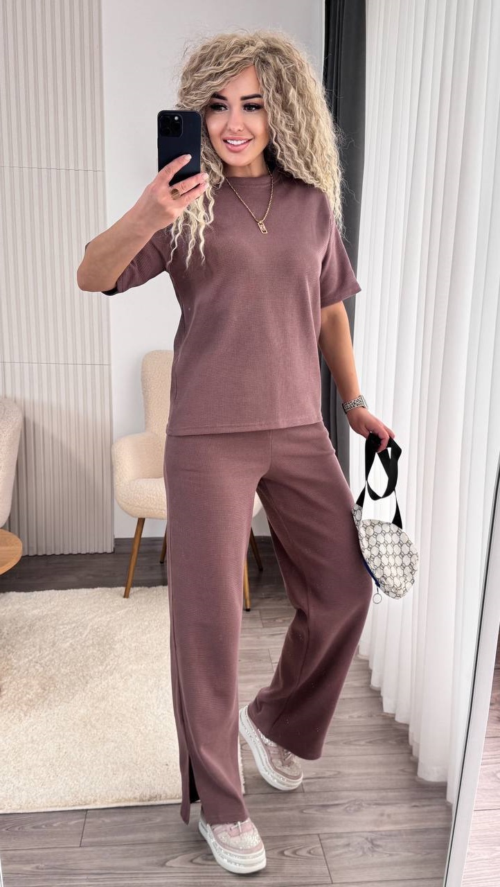 4155e431-3e19-11f0-8622-dee18ff4e8c0_1