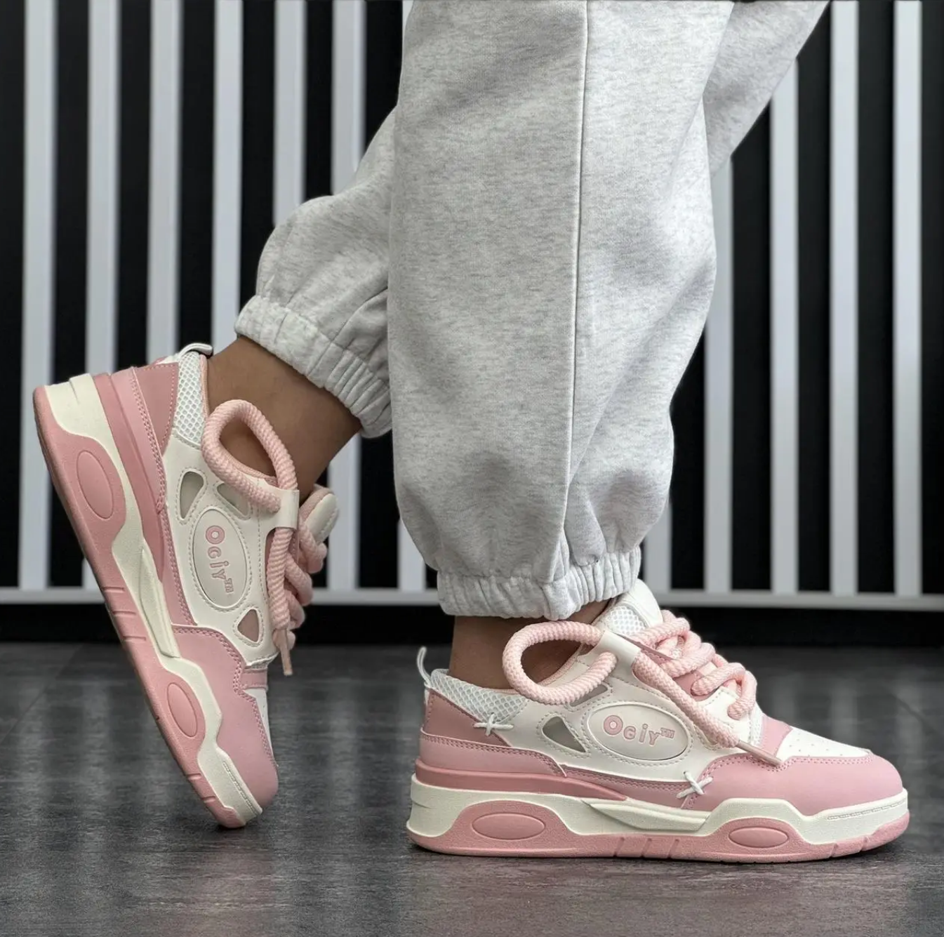 41e2b09a-8724-11f0-8624-dee18ff4e8c0_1