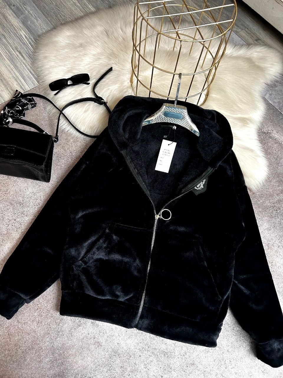 43b2b2a5-6f9b-11ef-861f-dee18ff4e8c0_0