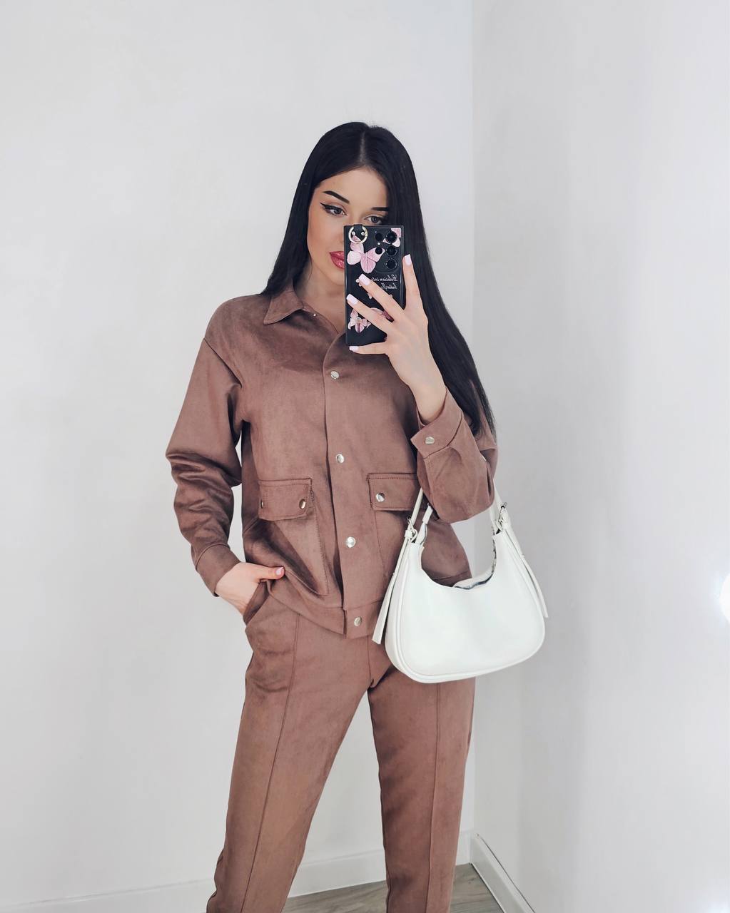 43f93b21-f46e-11ef-8621-dee18ff4e8c0_2