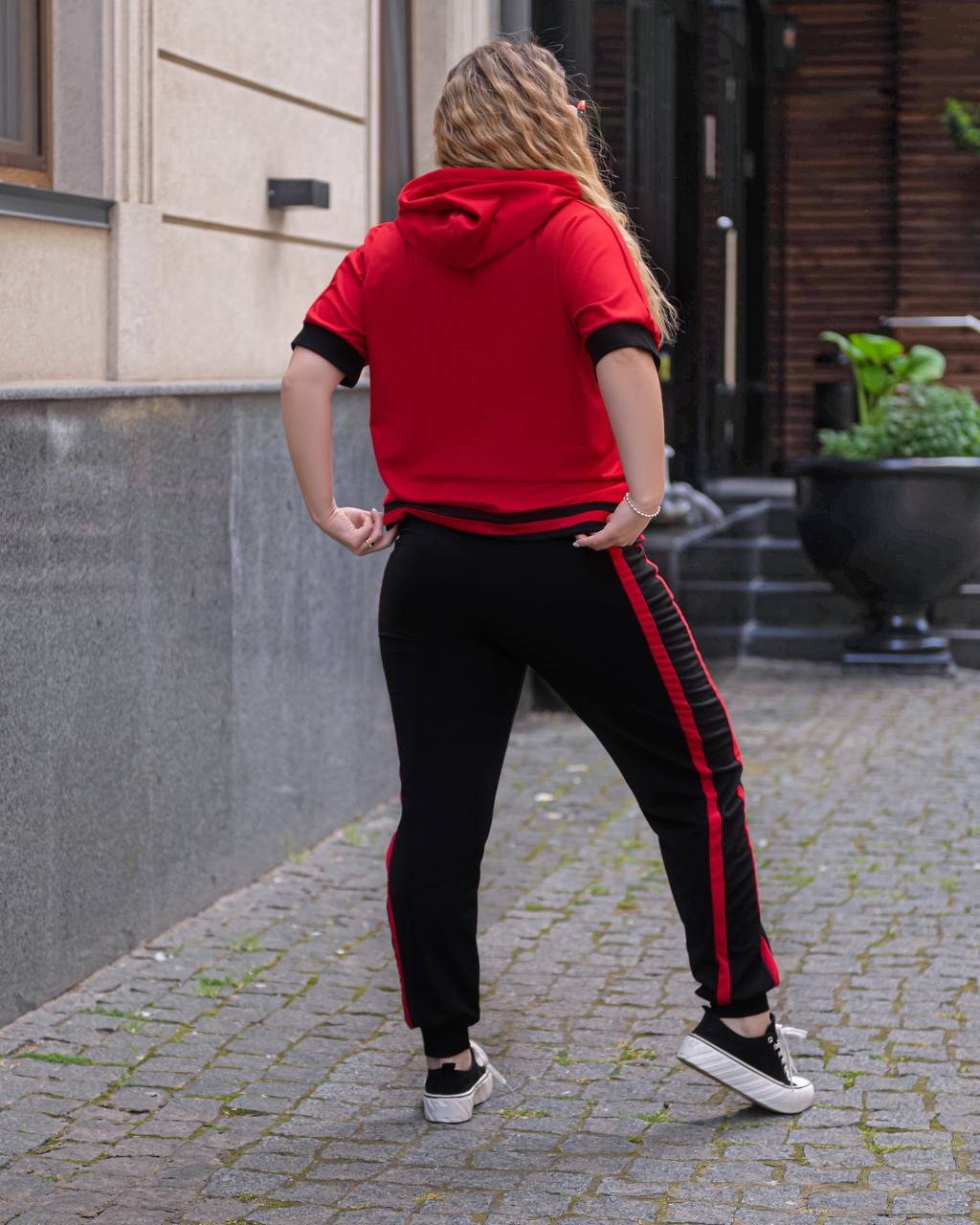 483bbbb8-1a70-11ee-ad00-166b0be12ee5_2