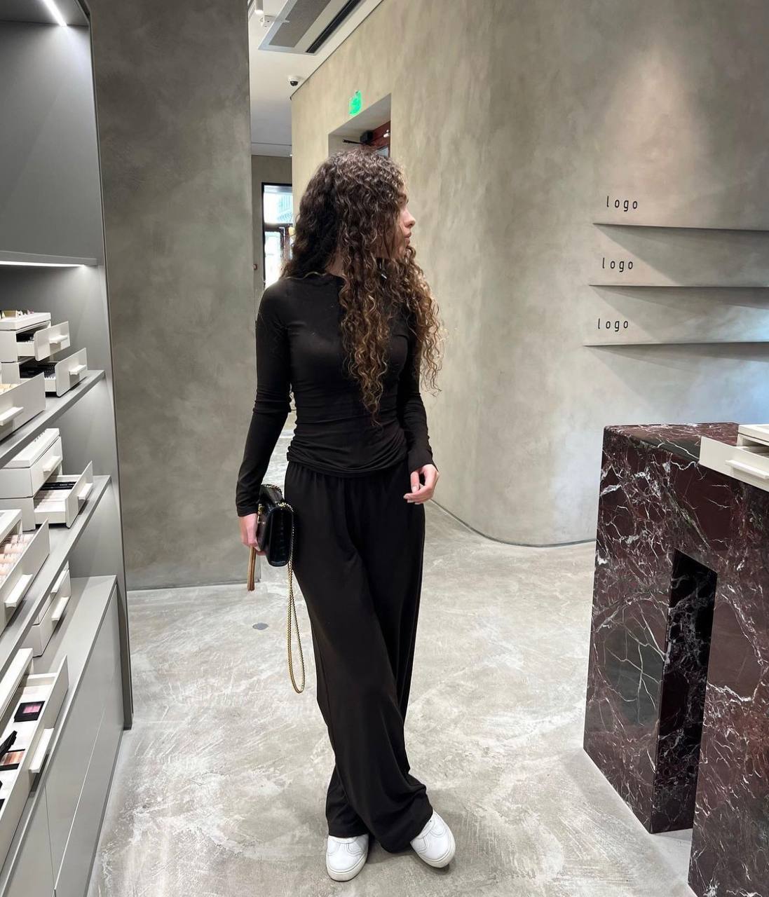 4a42439d-8e9e-11ef-8620-dee18ff4e8c0_0